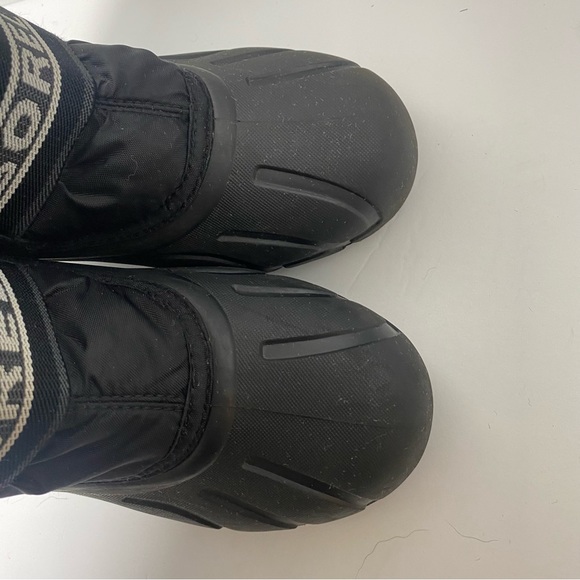 Sorel Cub Kid's Insulated Snow Boot - Black Size 4 - Picture 8 of 10